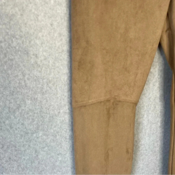Lysse Vegan Suede Buffed Saddle Tan Pull On Leggings - Picture 5 of 8